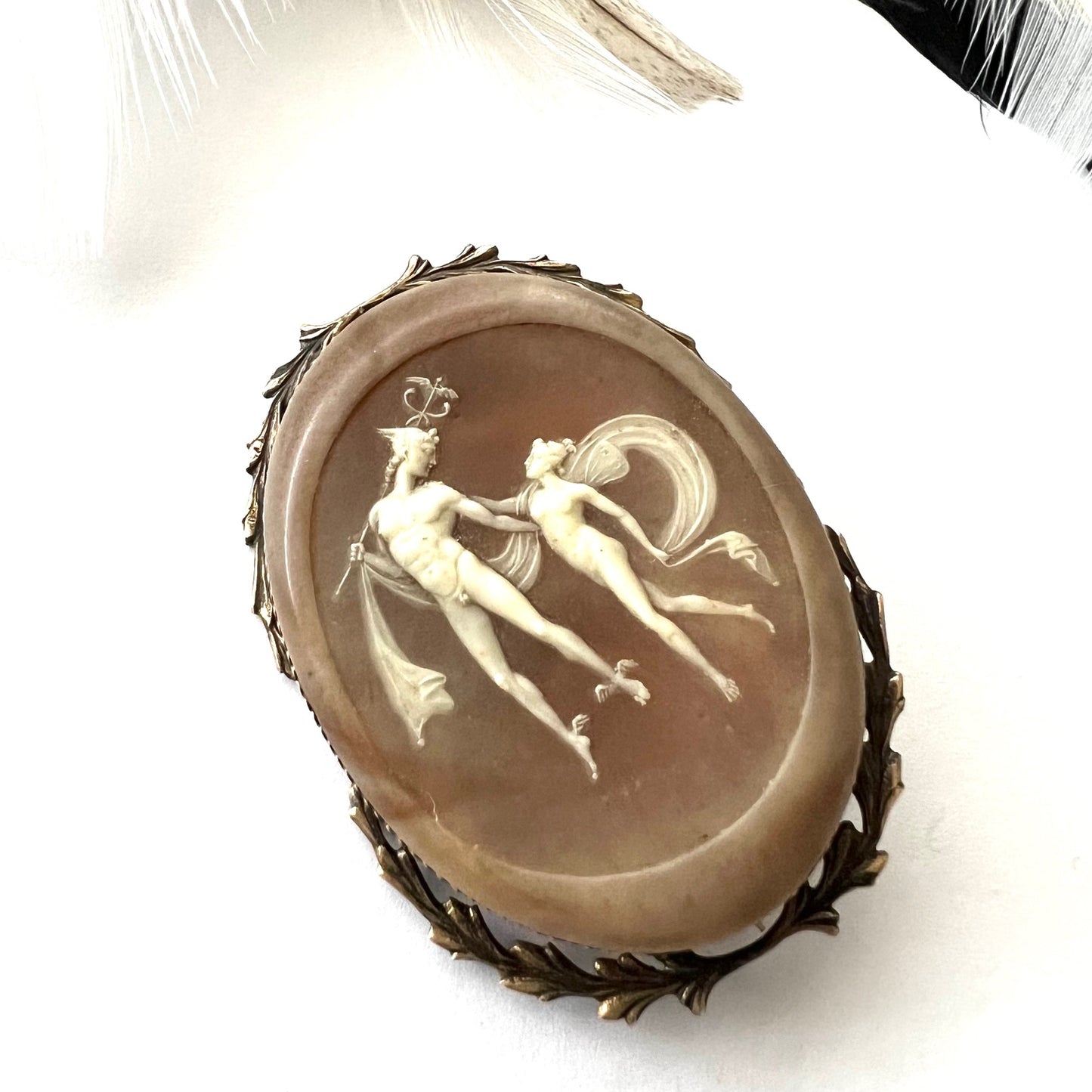 Lovers Vintage Cameo Brooch