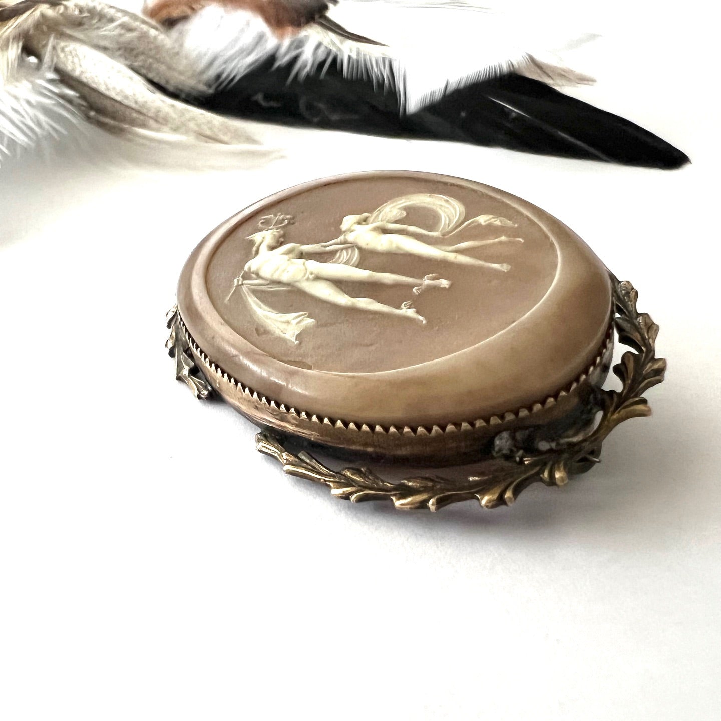 Lovers Vintage Cameo Brooch