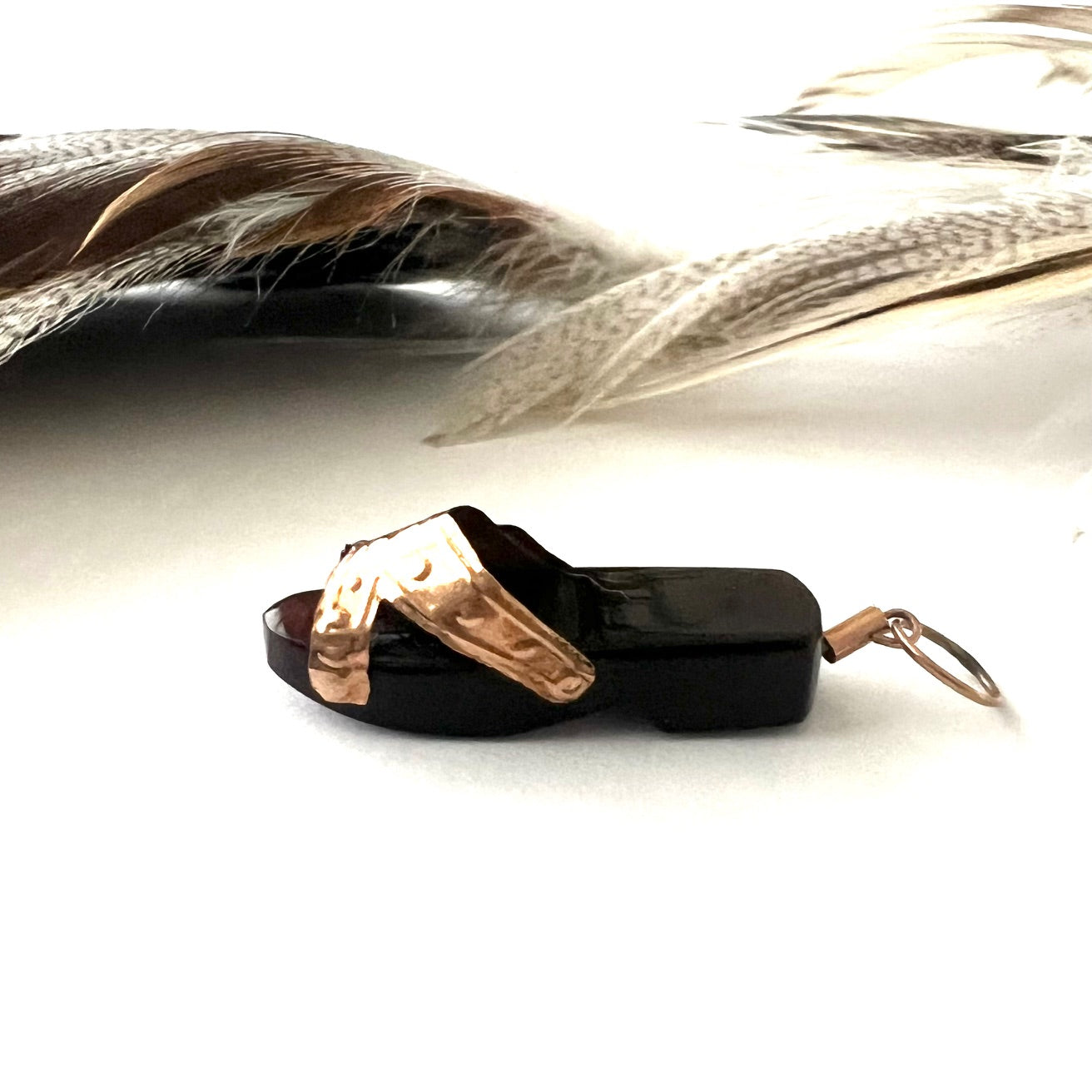 Vintage Black Agate and 10k Gold Shoe Mano Figa Pendant